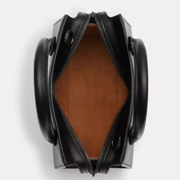 New! Andrea Carryall - Picture 4 of 8